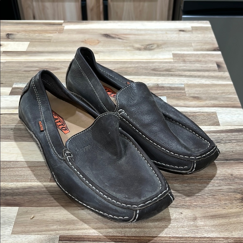 Men's Black Leather Loafers